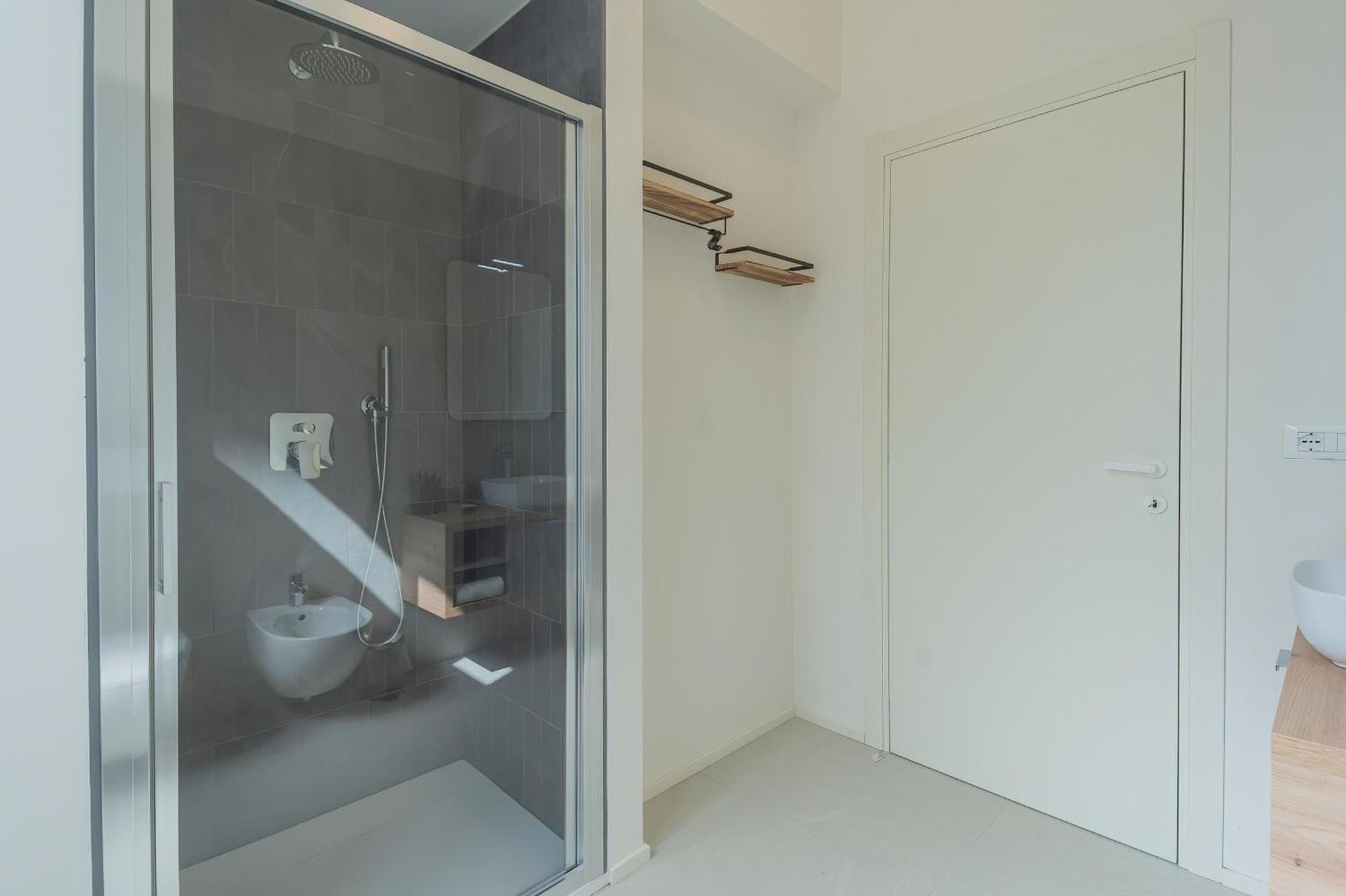 Manaraquattro - Apartament In Como Near The Center With Free Parking - Lake Комо Екстериор снимка
